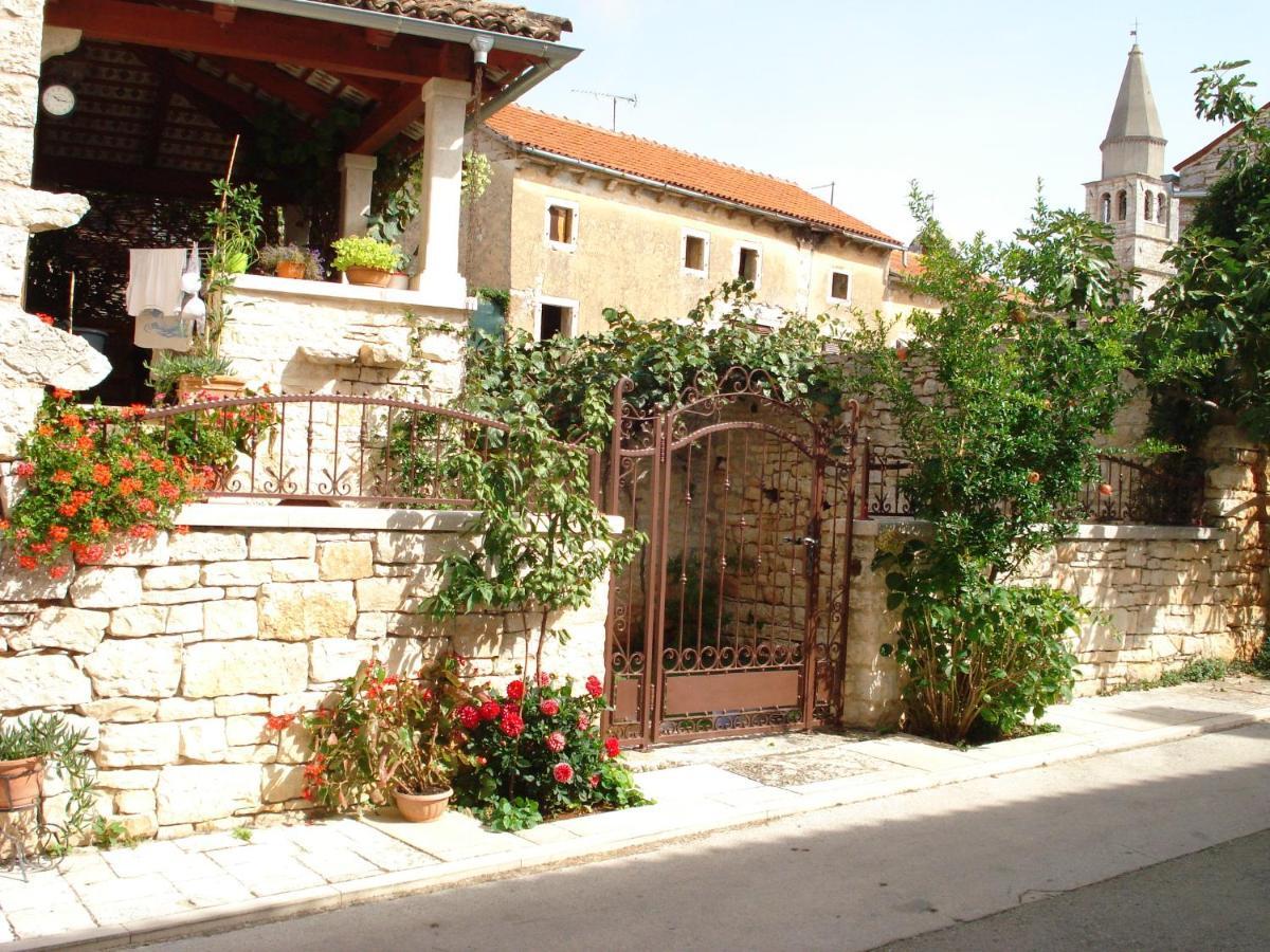 Apartment Enna Svetvincenat Exterior photo